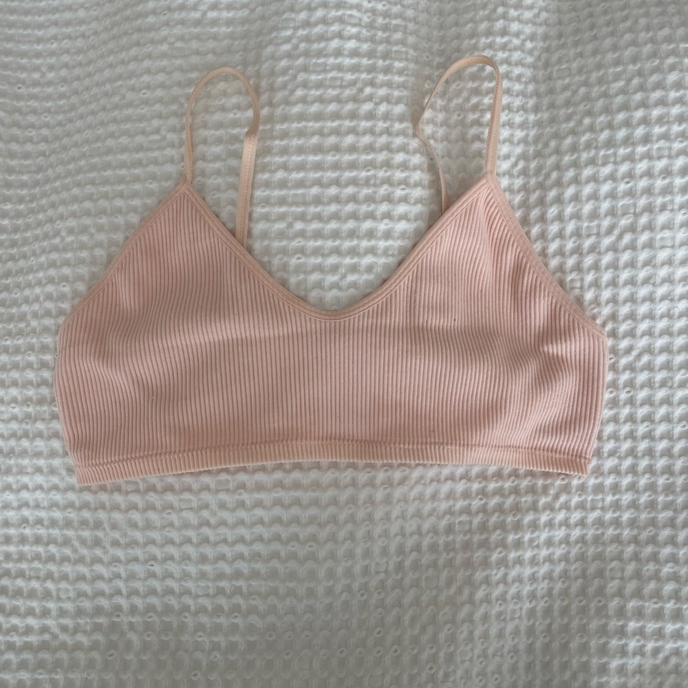 Cute light pink bra top!